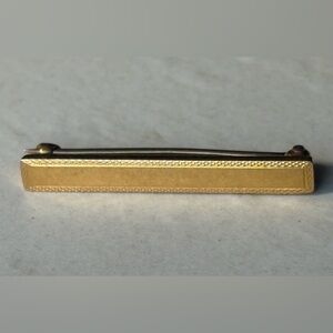 14k Gold Vintage Small Pin